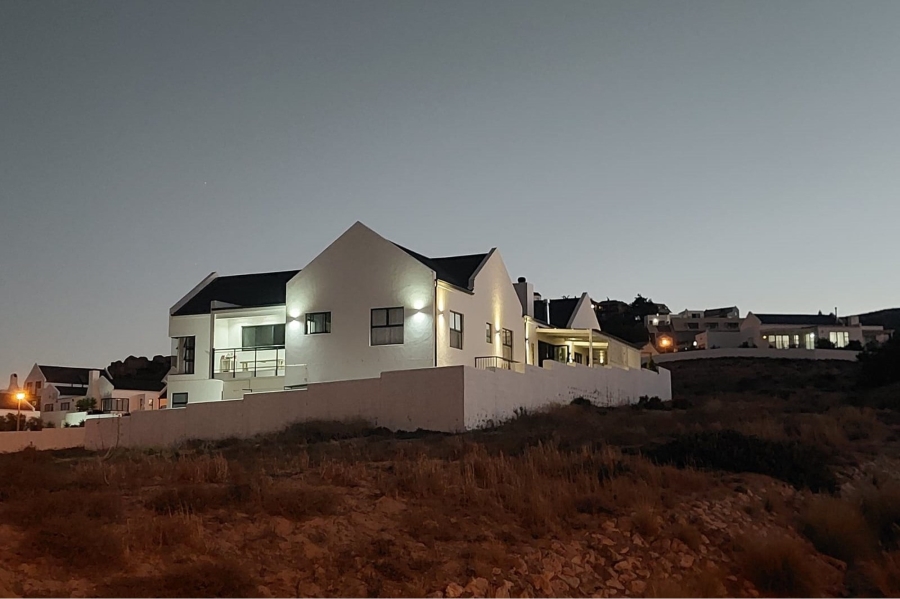 5 Bedroom Property for Sale in Da Gama Bay Western Cape